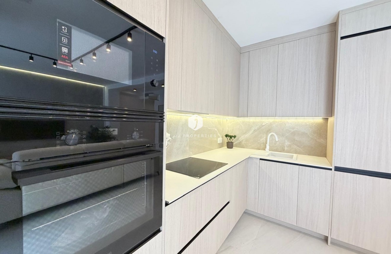 D'occasion - Appartement -
Torrevieja - Playa del Cura