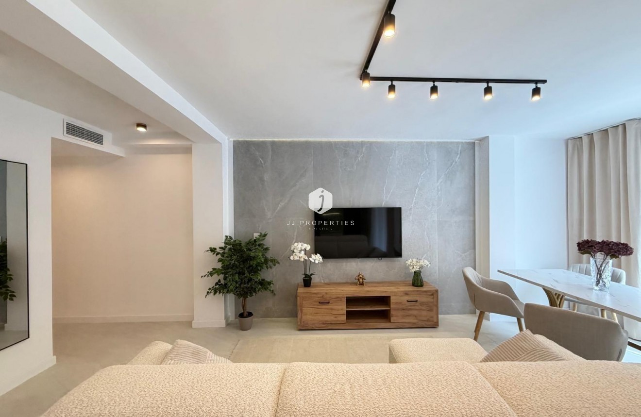 D'occasion - Appartement -
Torrevieja - Playa del Cura