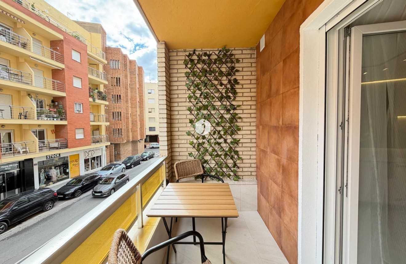 D'occasion - Appartement -
Torrevieja - Playa del Cura