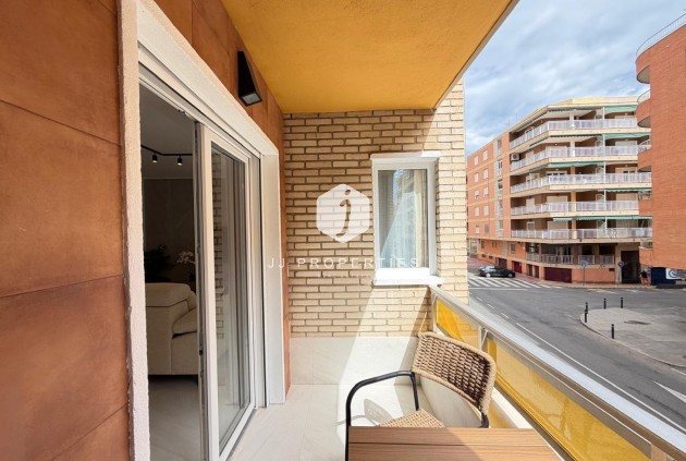 D'occasion - Appartement -
Torrevieja - Playa del Cura