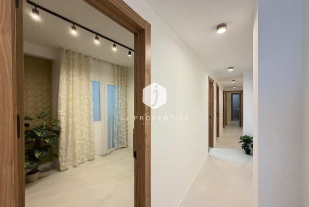 D'occasion - Appartement -
Torrevieja - Playa del Cura