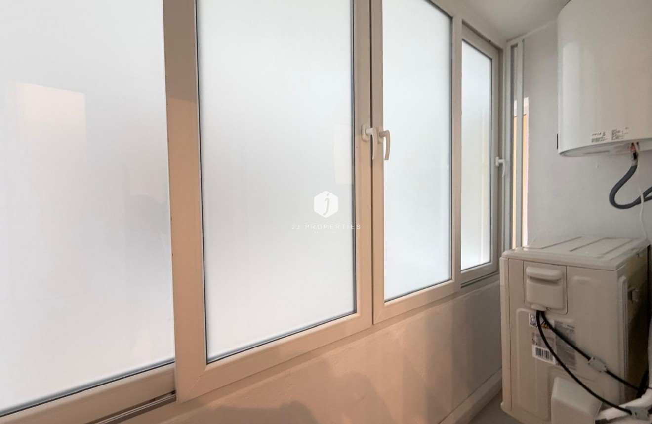 D'occasion - Appartement -
Torrevieja - Playa del Cura