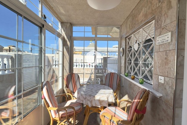 Resale - Bungalow -
Torrevieja - Centro