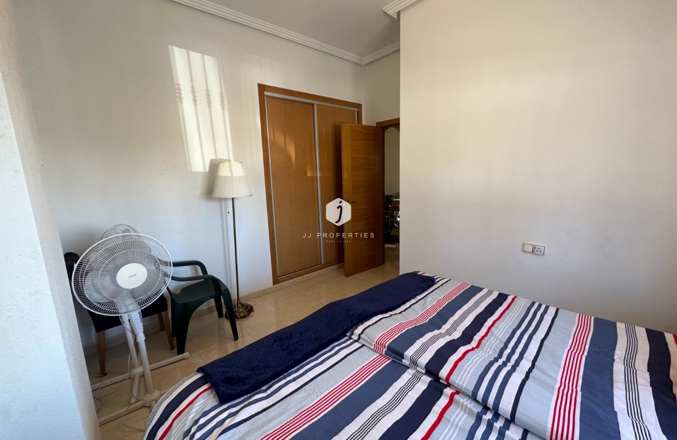 Tweedehands - Appartement / flat -
Jacarilla - Inland