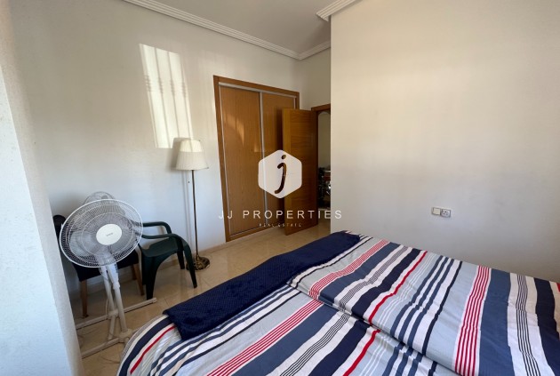 Tweedehands - Appartement / flat -
Jacarilla - Inland