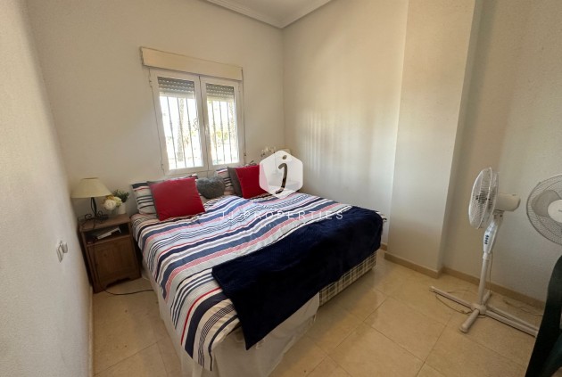 Tweedehands - Appartement / flat -
Jacarilla - Inland