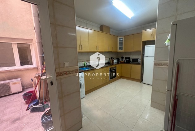 Tweedehands - Appartement / flat -
Jacarilla - Inland