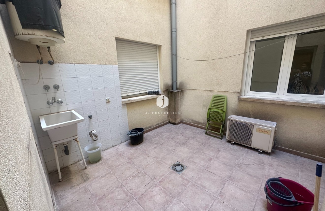 Tweedehands - Appartement / flat -
Jacarilla - Inland