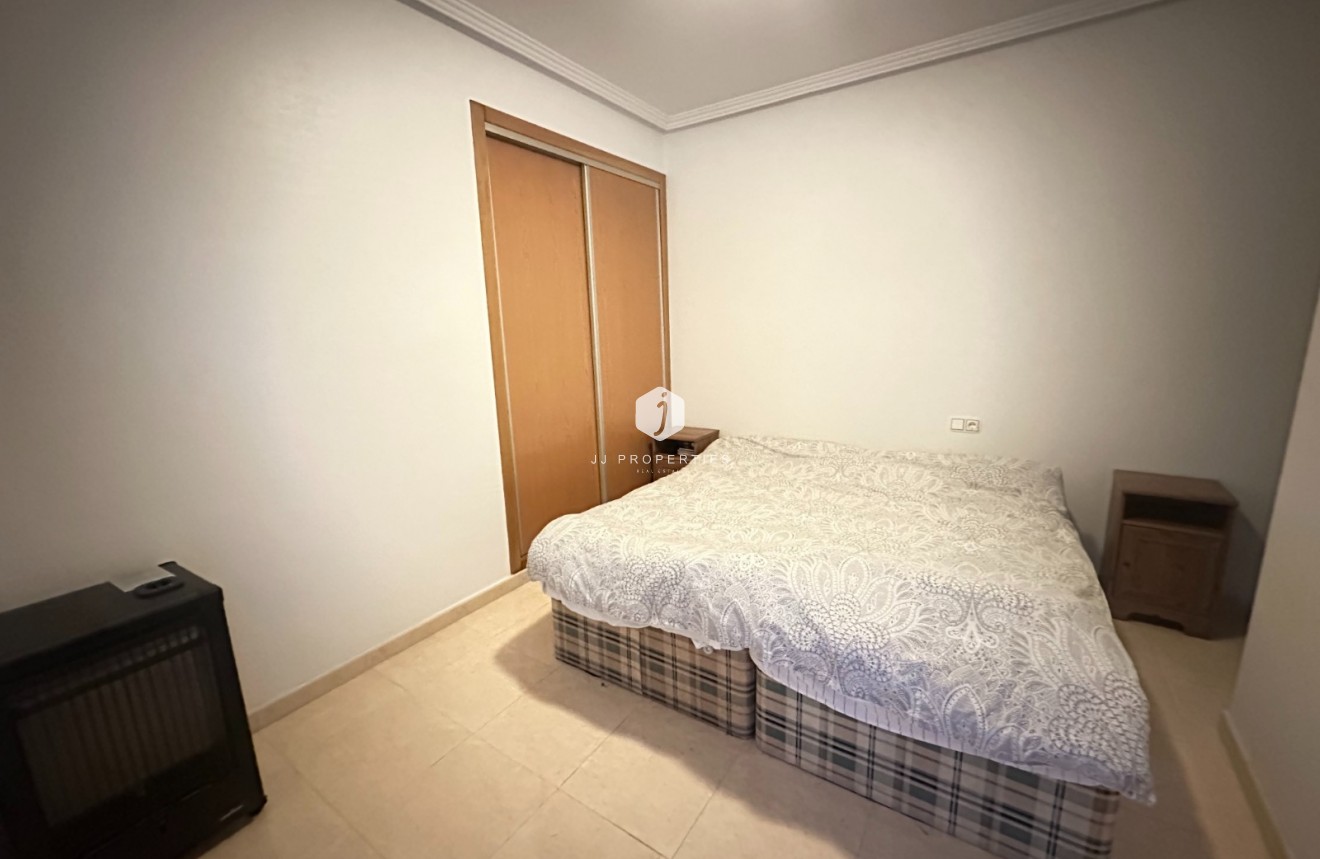 Tweedehands - Appartement / flat -
Jacarilla - Inland