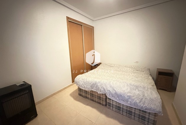 Tweedehands - Appartement / flat -
Jacarilla - Inland