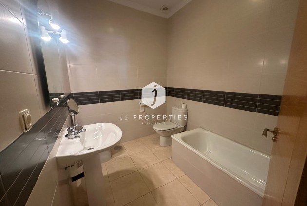 Tweedehands - Appartement / flat -
Jacarilla - Inland