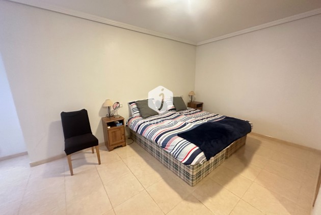 Tweedehands - Appartement / flat -
Jacarilla - Inland