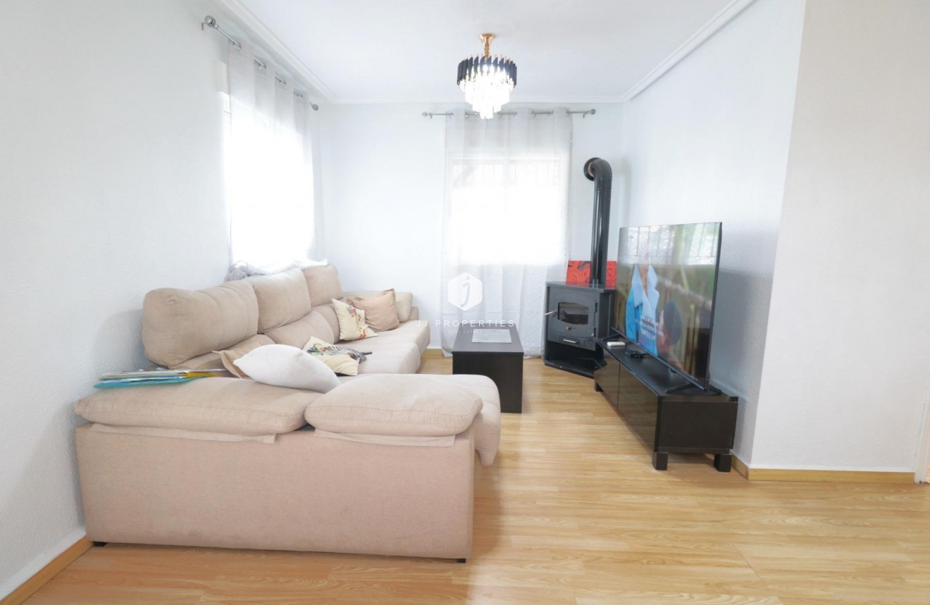 Resale - Chalet -
Torrevieja - Carrefour