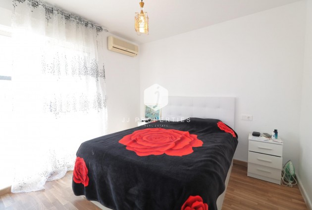 Resale - Chalet -
Torrevieja - Carrefour