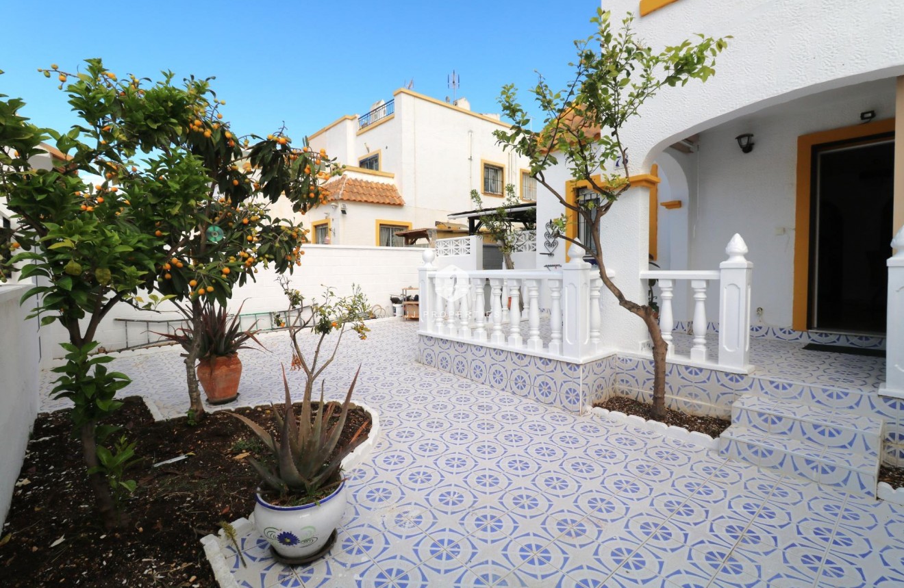 Resale - Chalet -
Torrevieja - Carrefour