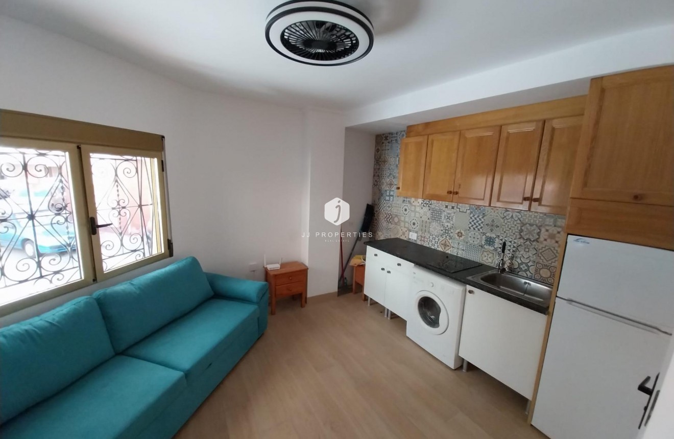 D'occasion - Appartement -
Torrevieja - Centro