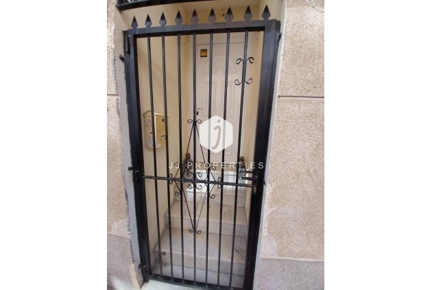 D'occasion - Appartement -
Torrevieja - Centro