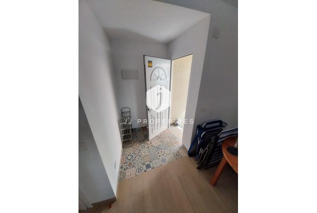 D'occasion - Appartement -
Torrevieja - Centro