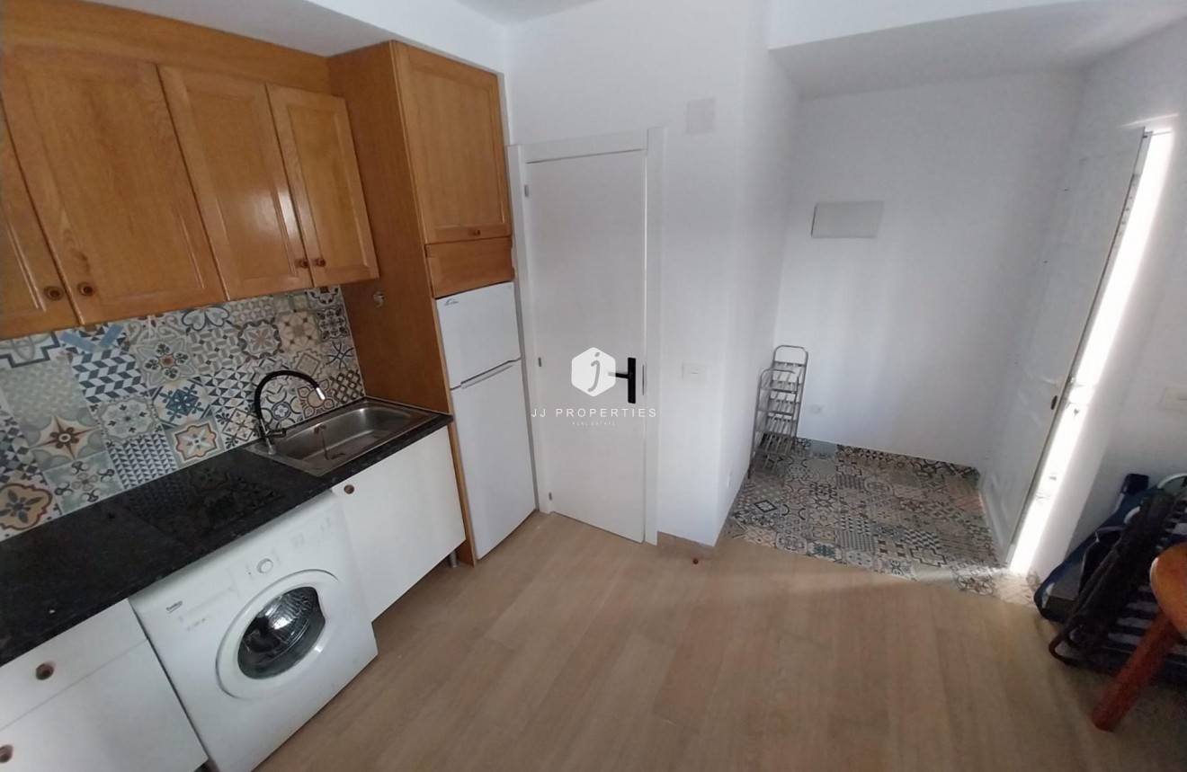 D'occasion - Appartement -
Torrevieja - Centro