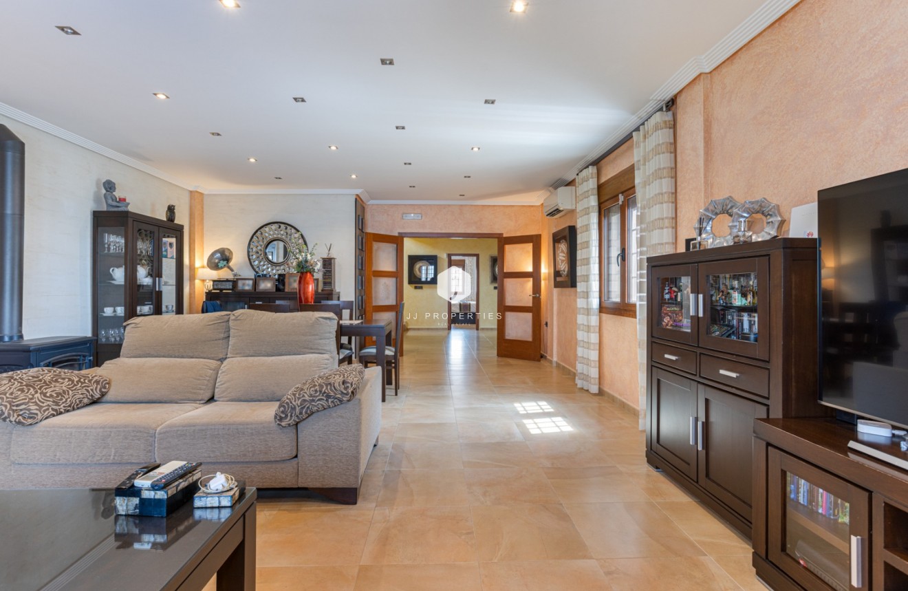 Aus zweiter Hand - Villa -
Los Montesinos - Costa Blanca