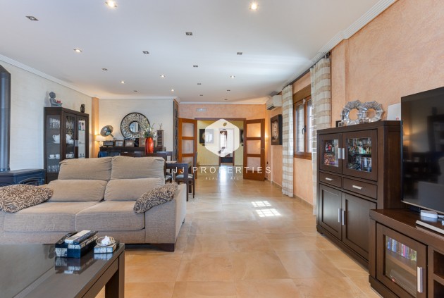 Aus zweiter Hand - Villa -
Los Montesinos - Costa Blanca