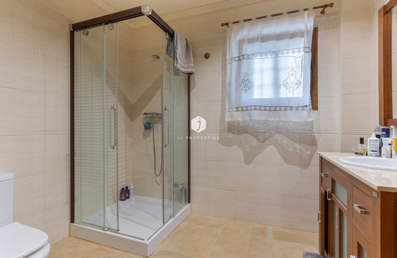 Aus zweiter Hand - Villa -
Los Montesinos - Costa Blanca