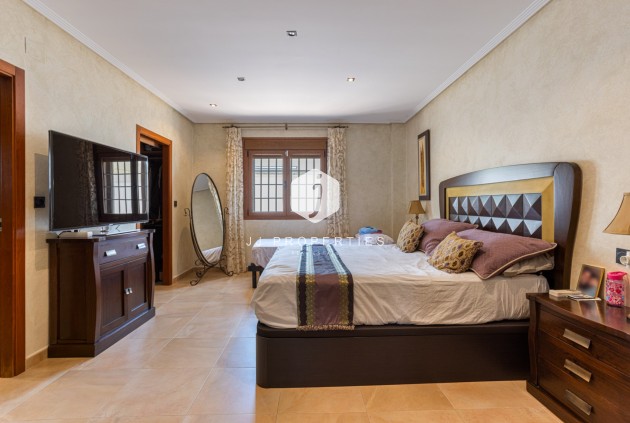 Aus zweiter Hand - Villa -
Los Montesinos - Costa Blanca