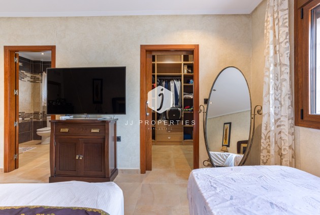 Aus zweiter Hand - Villa -
Los Montesinos - Costa Blanca