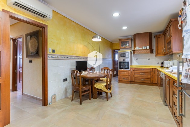 Aus zweiter Hand - Villa -
Los Montesinos - Costa Blanca