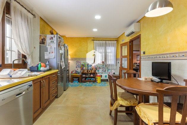 Aus zweiter Hand - Villa -
Los Montesinos - Costa Blanca