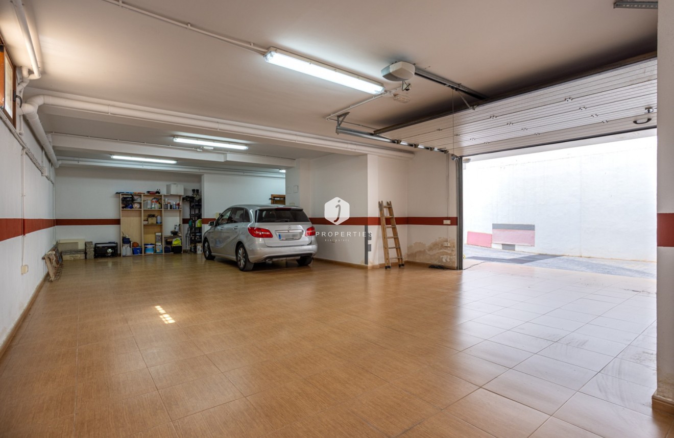 Aus zweiter Hand - Villa -
Los Montesinos - Costa Blanca