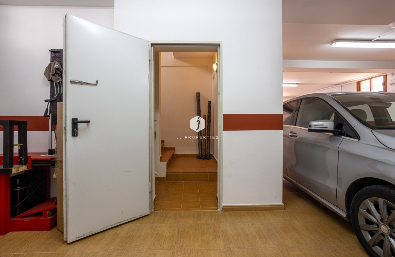 Aus zweiter Hand - Villa -
Los Montesinos - Costa Blanca