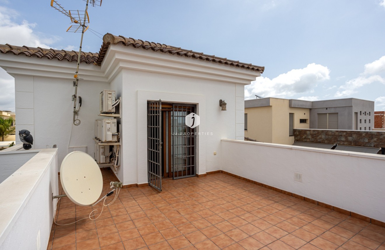 Aus zweiter Hand - Villa -
Los Montesinos - Costa Blanca