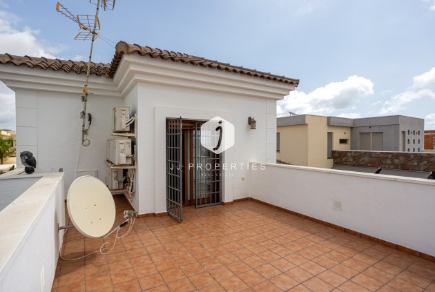 Aus zweiter Hand - Villa -
Los Montesinos - Costa Blanca