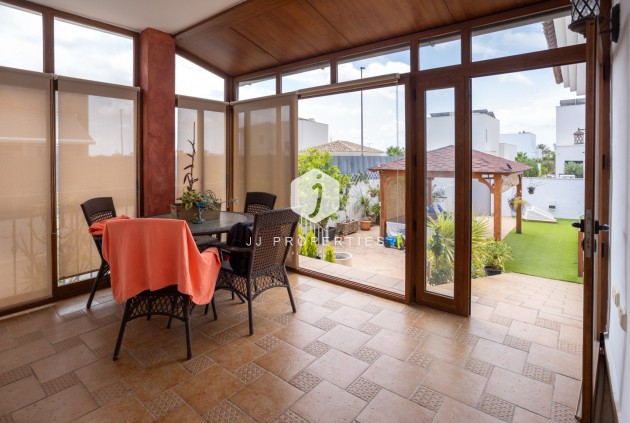 Aus zweiter Hand - Villa -
Los Montesinos - Costa Blanca