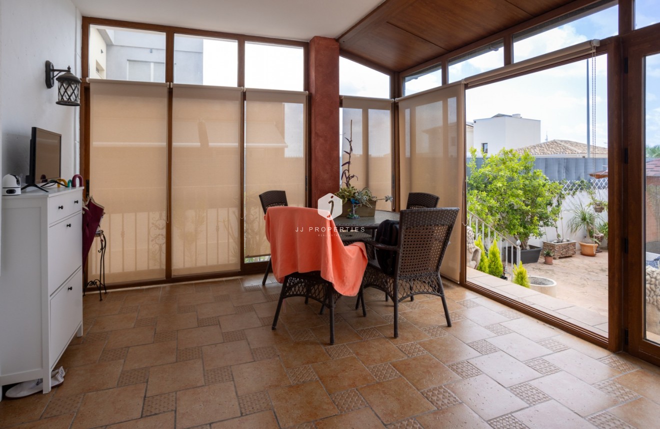 Aus zweiter Hand - Villa -
Los Montesinos - Costa Blanca