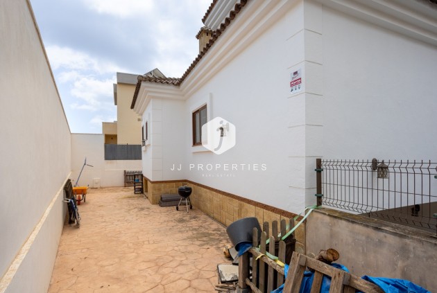 Aus zweiter Hand - Villa -
Los Montesinos - Costa Blanca