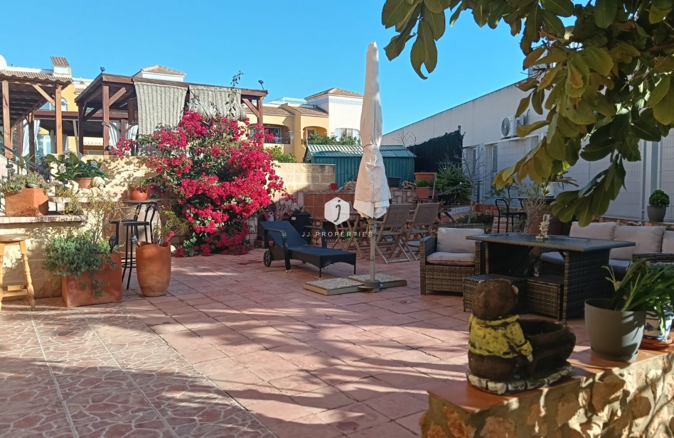 Resale - Apartment / flat -
Los Montesinos - Costa Blanca