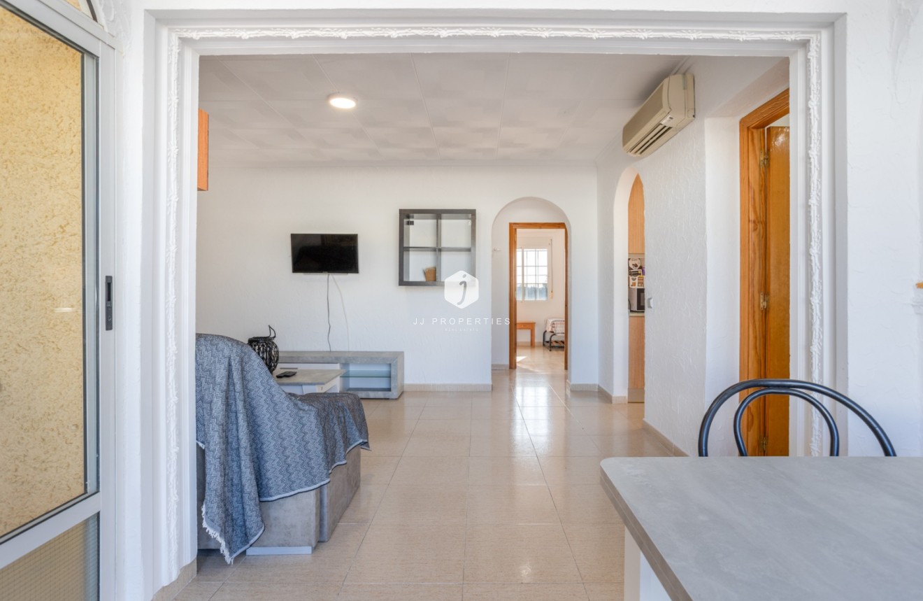 Resale - Villa -
Torrevieja - Costa Blanca