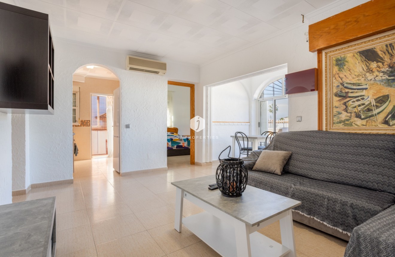 Resale - Villa -
Torrevieja - Costa Blanca