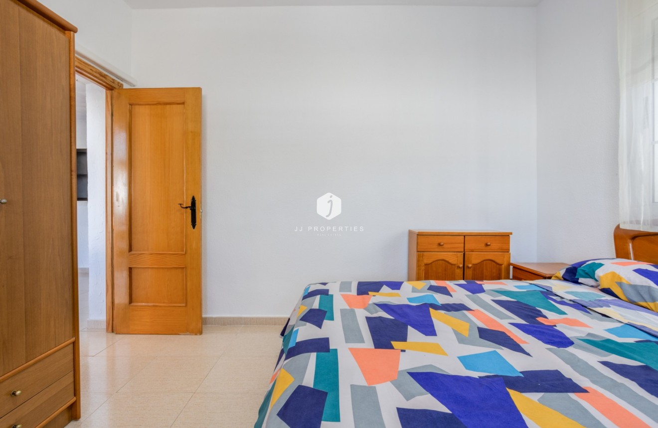 Resale - Villa -
Torrevieja - Costa Blanca