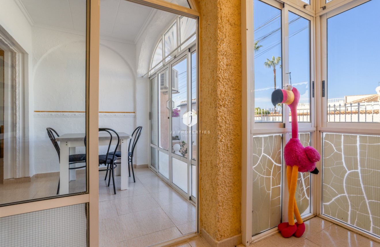 Resale - Villa -
Torrevieja - Costa Blanca