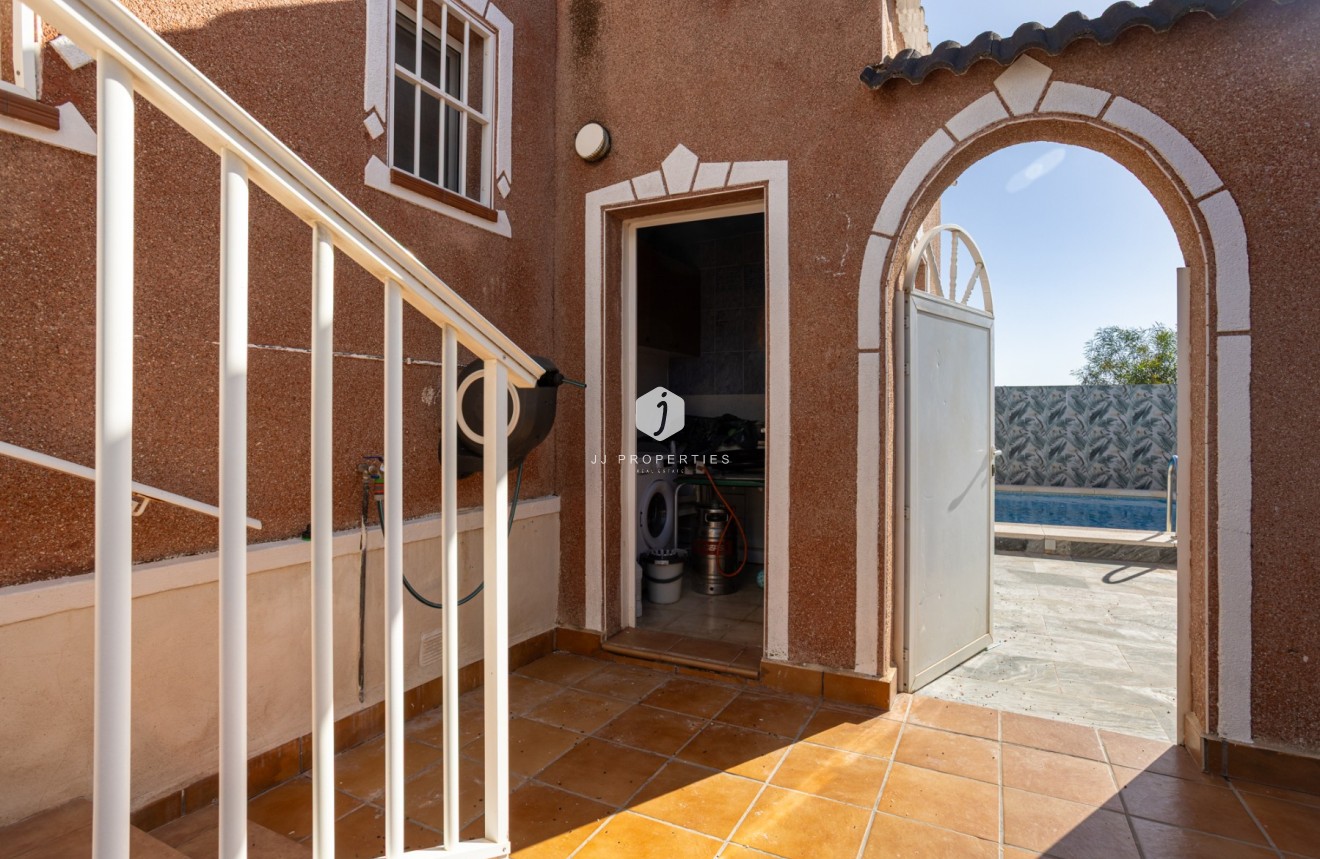 Resale - Villa -
Torrevieja - Costa Blanca