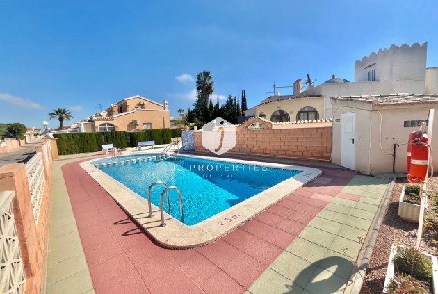 Resale - Villa -
Orihuela Costa - Los Almendros-la Florida
