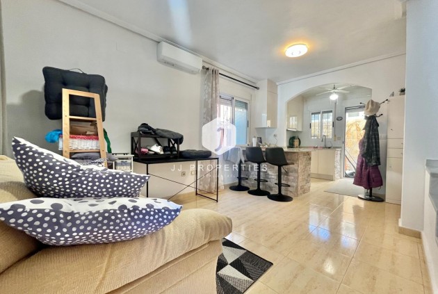 Resale - Villa -
Orihuela Costa - Los Almendros-la Florida