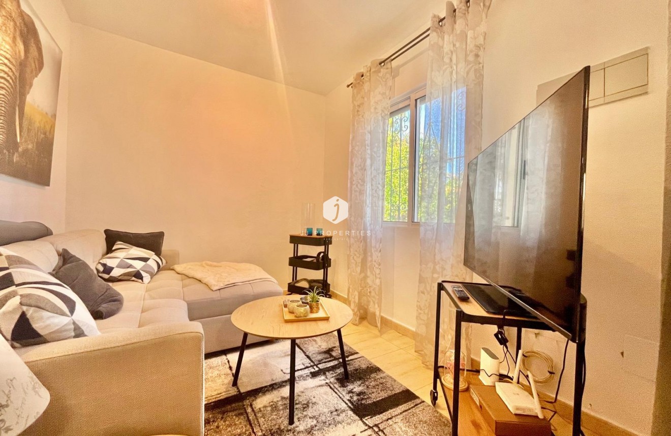 Resale - Villa -
Orihuela Costa - Los Almendros-la Florida