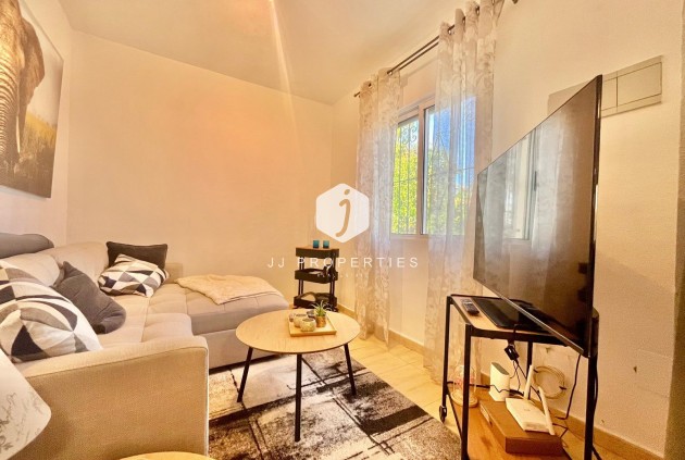 Resale - Villa -
Orihuela Costa - Los Almendros-la Florida
