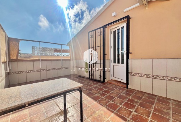 Resale - Villa -
Orihuela Costa - Los Almendros-la Florida