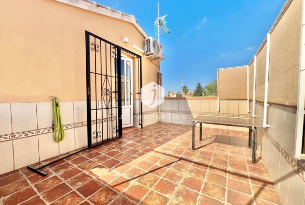 Resale - Villa -
Orihuela Costa - Los Almendros-la Florida