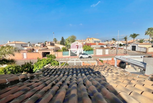 Resale - Villa -
Orihuela Costa - Los Almendros-la Florida